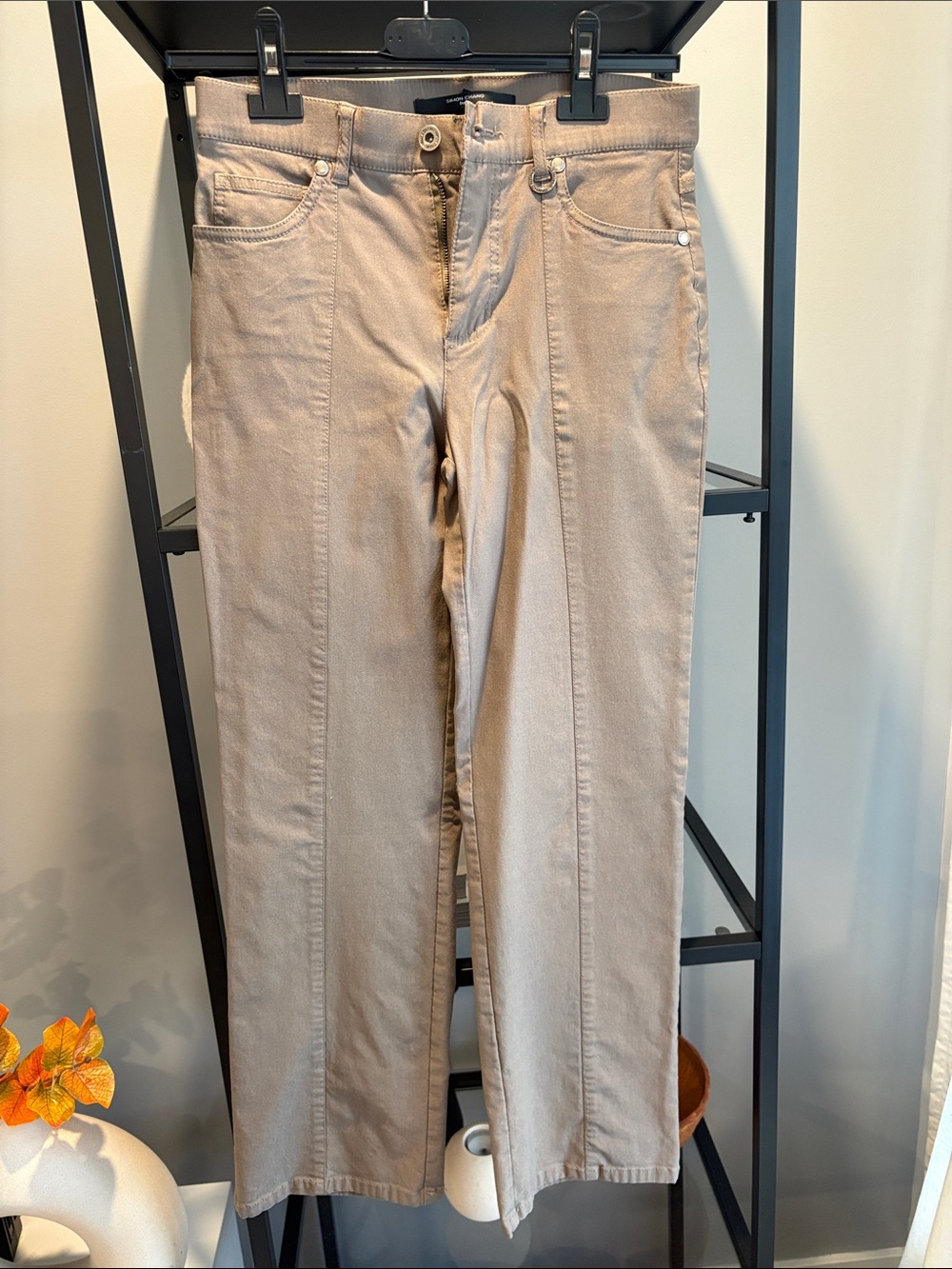 168 Simon Chang Beige Straight-Leg Jeans
